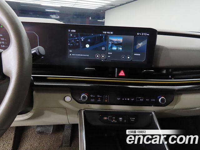 Kia Carnival (IV) HEV 9-Seater Hi-Limousine Signature 2025 — фото 16