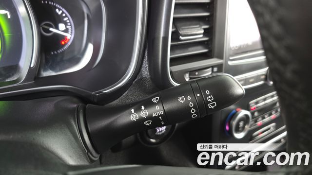 Renault Korea QM6 Quest 2.0 LPe LE 2WD 2024 — фото 20