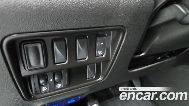 Renault Korea QM6 Quest 2.0 LPe LE 2WD 2024 — фото 27