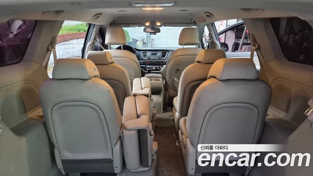 Kia Carnival 11-seater Deluxe 2015 — фото 2