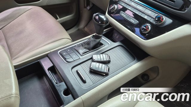 Kia Carnival 11-seater Deluxe 2015 — фото 3