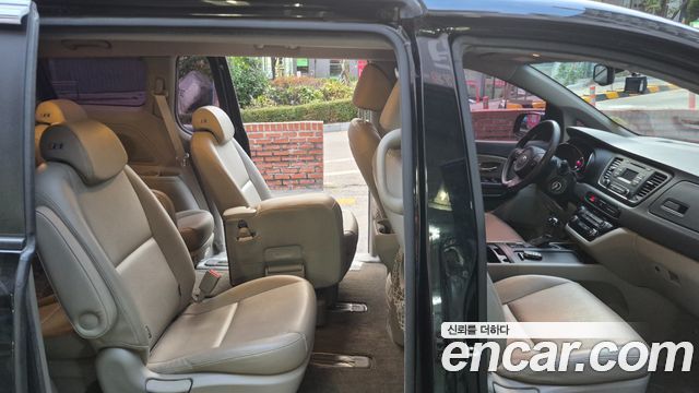 Kia Carnival 11-seater Deluxe 2015 — фото 16
