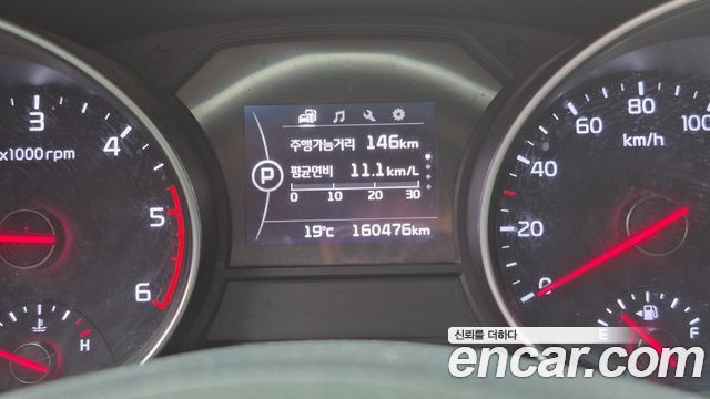 Kia Carnival 11-seater Deluxe 2015 — фото 19