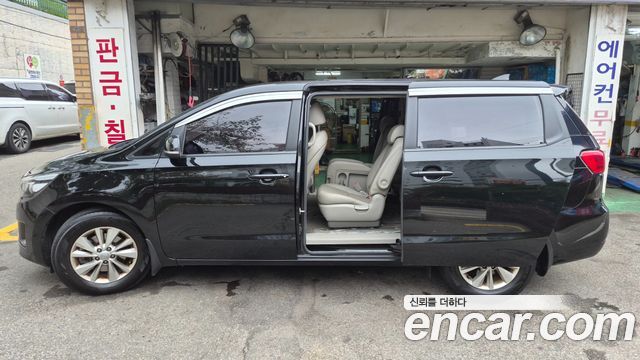 Kia Carnival 11-seater Deluxe 2015 — фото 21
