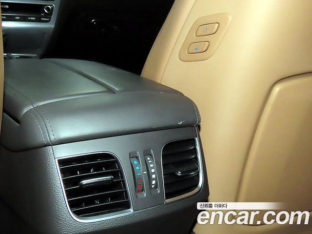 Genesis G80 3.3 GDI AWD Premium Luxury 2019 — фото 17