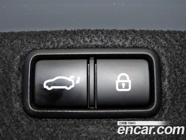 Genesis G80 3.3 GDI AWD Premium Luxury 2019 — фото 21