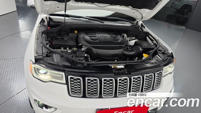 Jeep Grand Cherokee 3.6 Overland WK2 2021 — фото 6