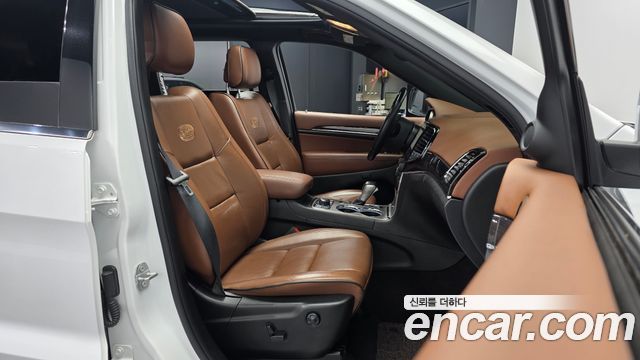 Jeep Grand Cherokee 3.6 Overland WK2 2021 — фото 11