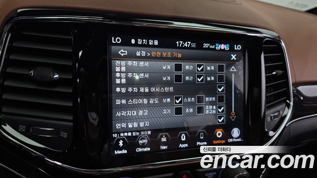 Jeep Grand Cherokee 3.6 Overland WK2 2021 — фото 17