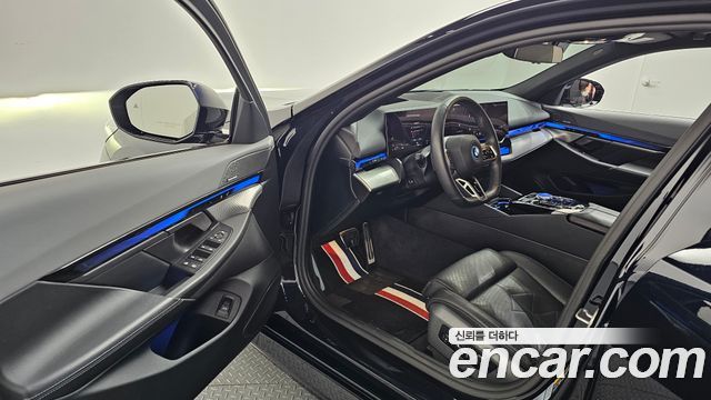 BMW 5 Series (G60) 530e M Sport 2024 — фото 10