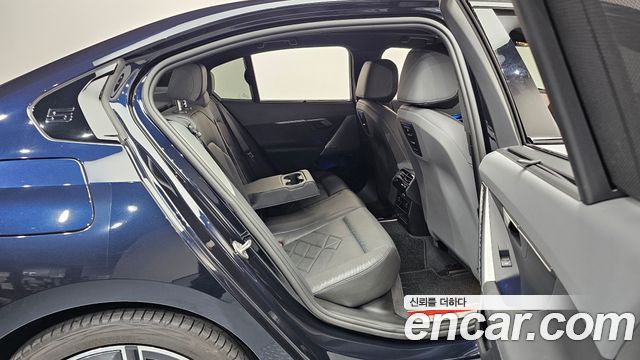 BMW 5 Series (G60) 530e M Sport 2024 — фото 15