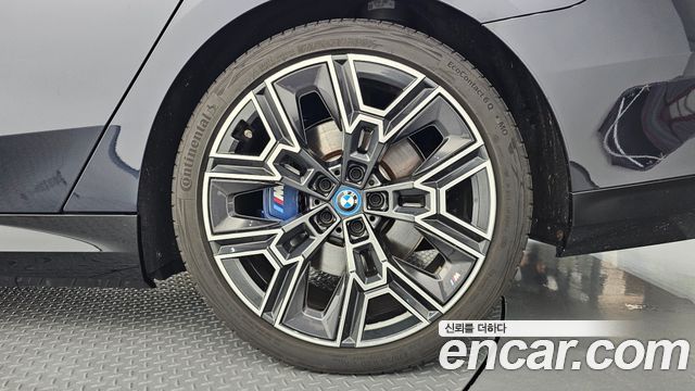 BMW 5 Series (G60) 530e M Sport 2024 — фото 27