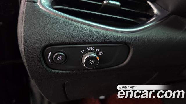 Chevrolet Malibu 1.5 Turbo LTZ Premium Safety 2018 — фото 17
