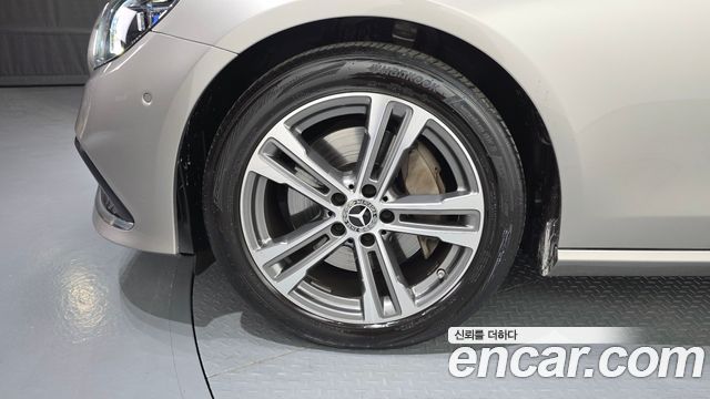 Mercedes-Benz E-Class (W213) E350 4MATIC Avantgarde 2021 — фото 5