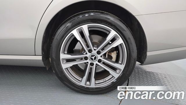 Mercedes-Benz E-Class (W213) E350 4MATIC Avantgarde 2021 — фото 21