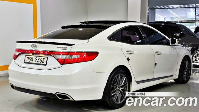 Hyundai Grandeur (HG) HG220 Diesel Premium 2015 — фото 4
