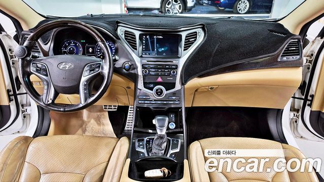 Hyundai Grandeur (HG) HG220 Diesel Premium 2015 — фото 7