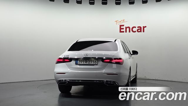 Mercedes-Benz E-Class (W213) E250 Avantgarde 2021 — фото 4