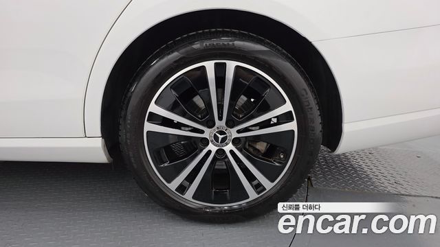 Mercedes-Benz E-Class (W213) E250 Avantgarde 2021 — фото 21