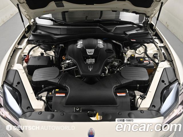 Maserati Quattroporte 3.0 V6 Granlusso 2019 — фото 6