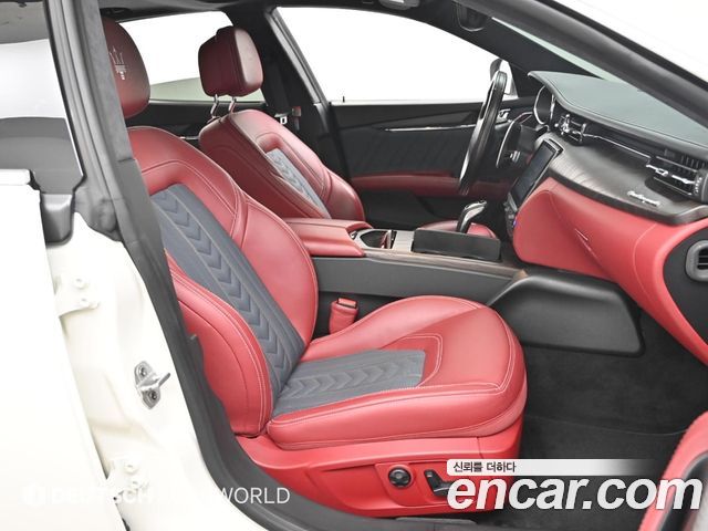 Maserati Quattroporte 3.0 V6 Granlusso 2019 — фото 15
