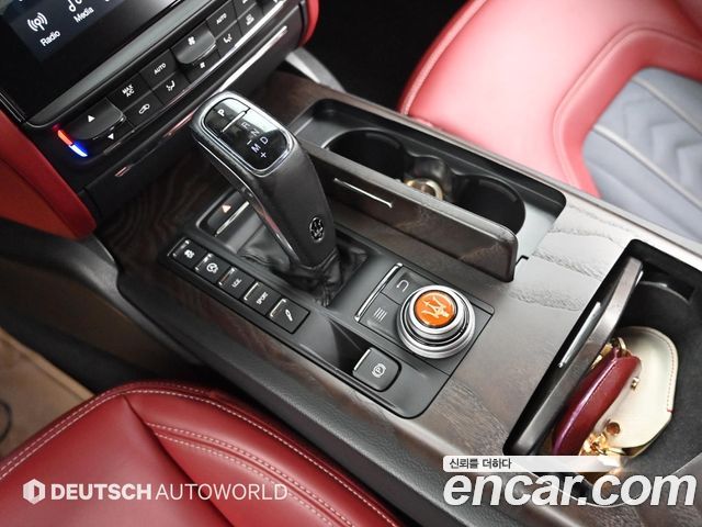 Maserati Quattroporte 3.0 V6 Granlusso 2019 — фото 17