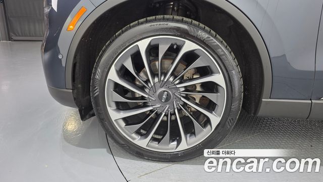Lincoln Aviator (II) 3.0 RESERVE JET PACKAGE AWD 2023 — фото 5