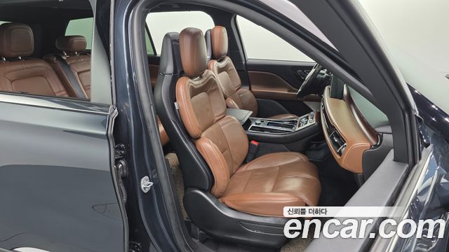 Lincoln Aviator (II) 3.0 RESERVE JET PACKAGE AWD 2023 — фото 11