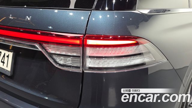 Lincoln Aviator (II) 3.0 RESERVE JET PACKAGE AWD 2023 — фото 23
