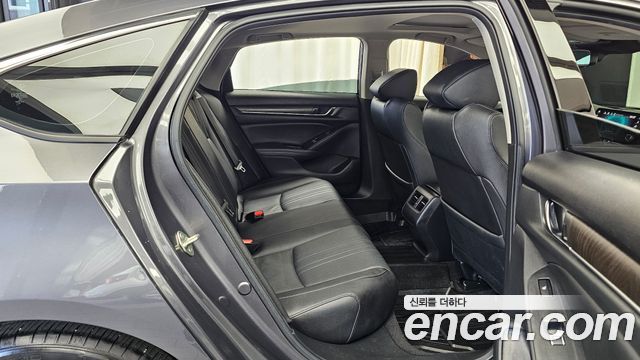 Honda Accord (X) 2.0 Hybrid Touring 2019 — фото 15
