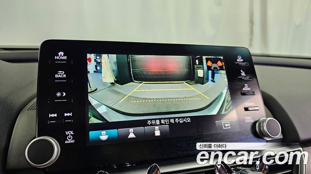 Honda Accord (X) 2.0 Hybrid Touring 2019 — фото 18