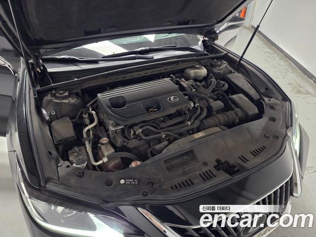 Lexus ES300h (VII) Luxury Plus 2022 — фото 9