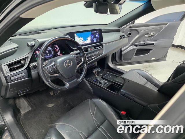 Lexus ES300h (VII) Luxury Plus 2022 — фото 10