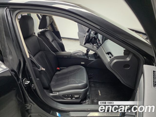 Lexus ES300h (VII) Luxury Plus 2022 — фото 15