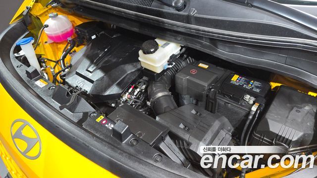 Hyundai Staria L3.5  Kinder Safety Car 15-Seater 2025 — фото 6