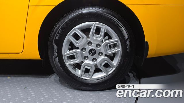 Hyundai Staria L3.5  Kinder Safety Car 15-Seater 2025 — фото 21