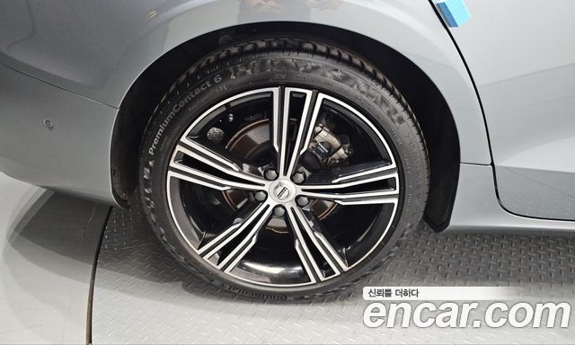 Volvo S60 (III) T5 Inscroption 2020 — фото 5