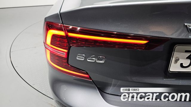 Volvo S60 (III) T5 Inscroption 2020 — фото 23