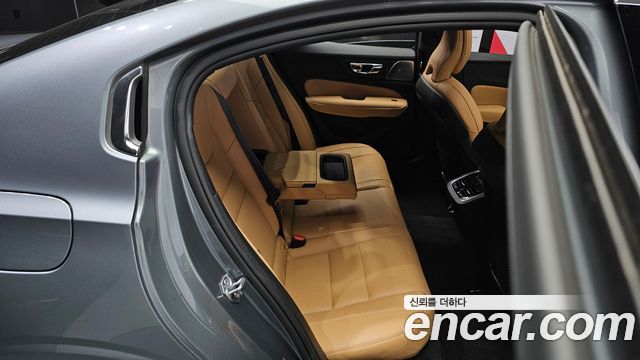 Volvo S60 (III) T5 Inscroption 2020 — фото 26