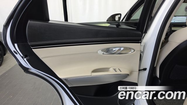 Genesis GV70 2.5T Gasoline 2WD 2024 — фото 25