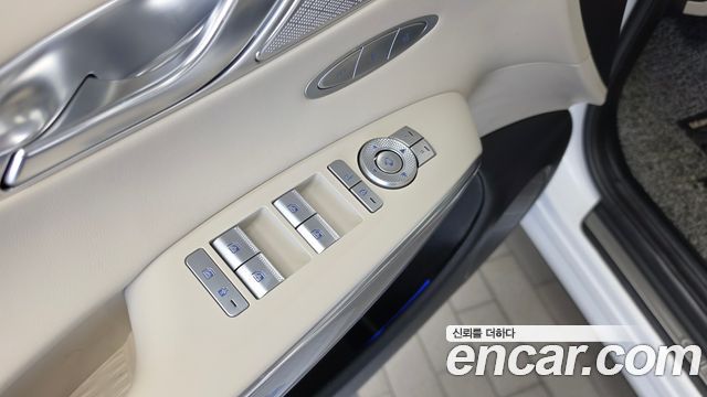 Genesis GV70 2.5T Gasoline 2WD 2024 — фото 29