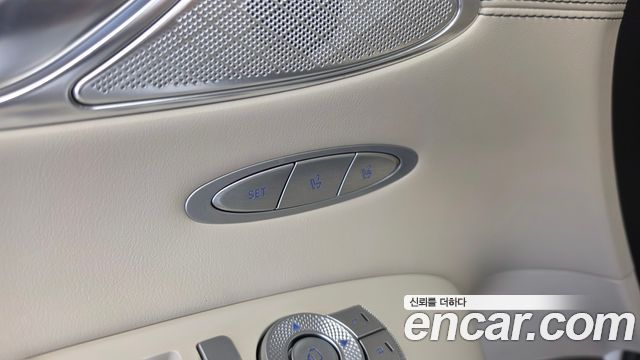 Genesis GV70 2.5T Gasoline 2WD 2024 — фото 30