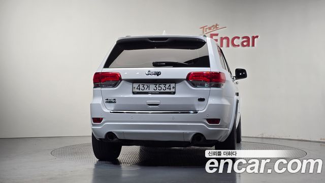 Jeep Grand Cherokee 3.0 Diesel Overland WK2 2018 — фото 4