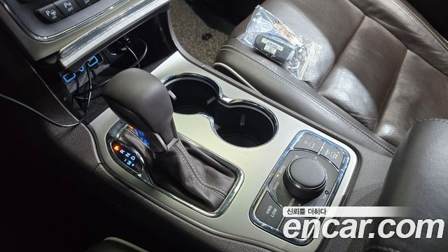 Jeep Grand Cherokee 3.0 Diesel Overland WK2 2018 — фото 9