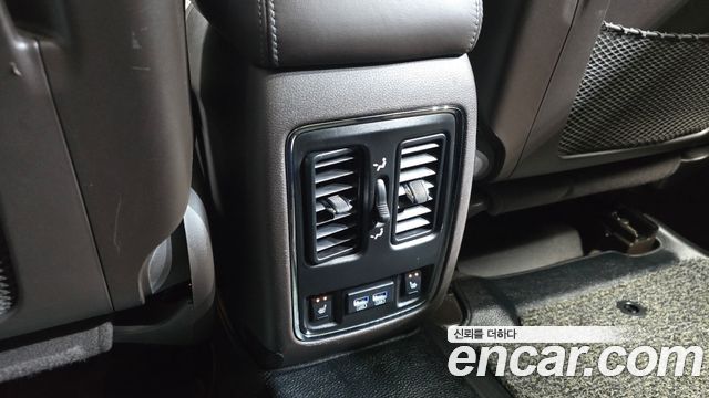 Jeep Grand Cherokee 3.0 Diesel Overland WK2 2018 — фото 20
