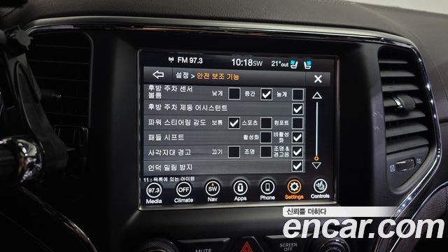 Jeep Grand Cherokee 3.0 Diesel Overland WK2 2018 — фото 33