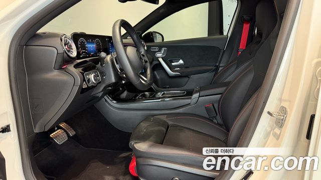 Mercedes-Benz A-Class (W177) AMG A45 S 4MATIC+ Hatchback 2025 — фото 23