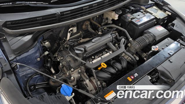Kia Stonic 1.4 Prestige 2020 — фото 6