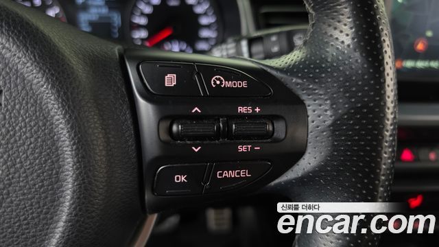 Kia Stonic 1.4 Prestige 2020 — фото 15