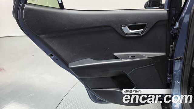 Kia Stonic 1.4 Prestige 2020 — фото 25